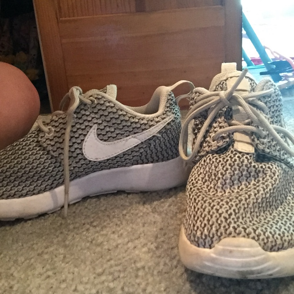 Nike girls shoes